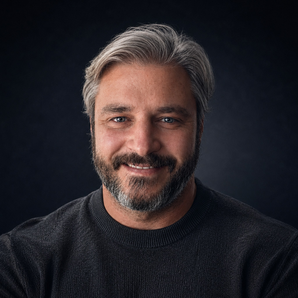 Portrait de Adrien Piffaretti, Creative Technologist & IA Expert chez sudo.software